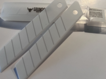 Keramik Cutterklingen 18 mm , VPE = 2 Stück , weiss , in PL Box Brechvorrichtung Super Scharf