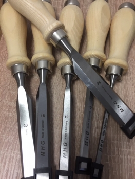 Profi MHG Stechbeitelsatz 6-26 Seitenfase bis Spiegelseite Premium Ovales Heft Esche