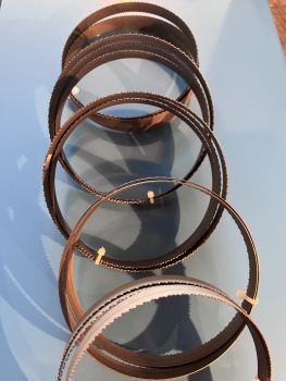 Preview: 5 x AMW Sägeband Bi-Metall M42 HSS 1140 x13x0,65 mm 10/14 für Güde MBS105V Preview: 5 x AMW Sägeband Bi-Metall M42 HSS 1140 x13x0,65 mm 10/14 für Güde MBS105V
