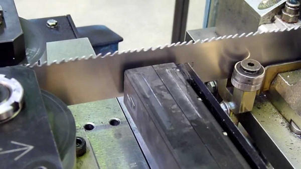 Milwaukee Akku Bandsägeblatt M12 FBS, 18tpi   776,29 x 13 x 0,50 mm ZPZ 18/ ZPZ 24/ ZPZ 14/18/ ZPZ 14